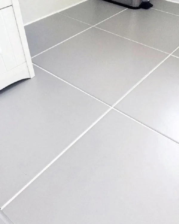 Bẻ ke theo hướng ngang của mạch sau khi keo khô